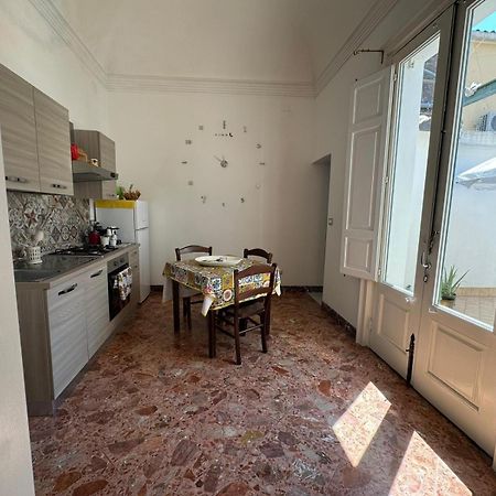 Arco Del Vescovo 2 Daire Acireale Dış mekan fotoğraf